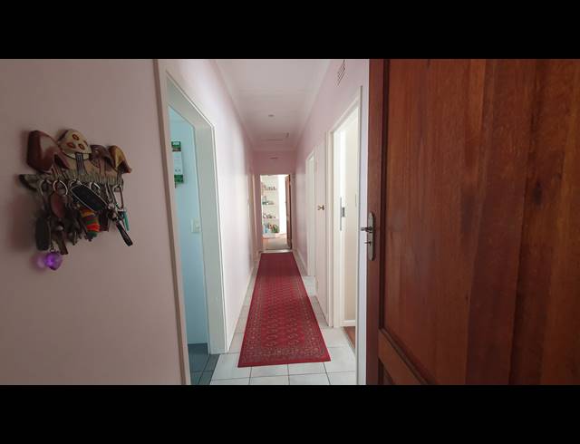 3 BEDROOM FREEHOLD FOR SALE IN RANDHART